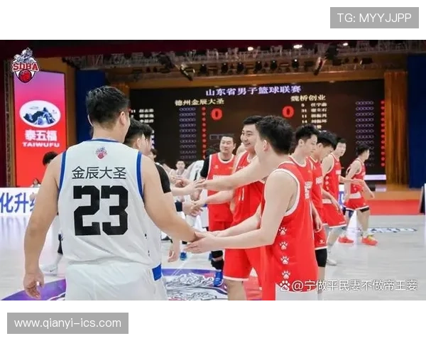 CBA赛场农纳利多次借掩护稳稳命中关键三分引爆全场气势如虹再