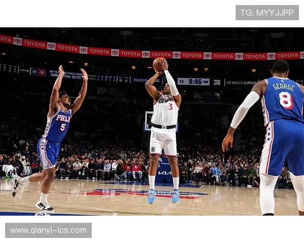 曾经的船长保罗回归首战表现平平仅得4分并送出4次助攻